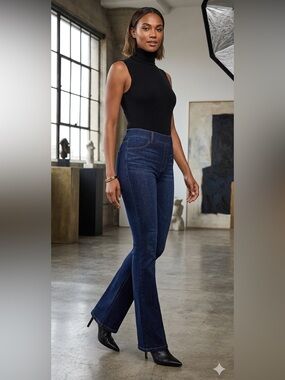 Spanx Flare  Bootcut Jeans in Midnight Shade Dark Wash 
 Size Medium NWOT
